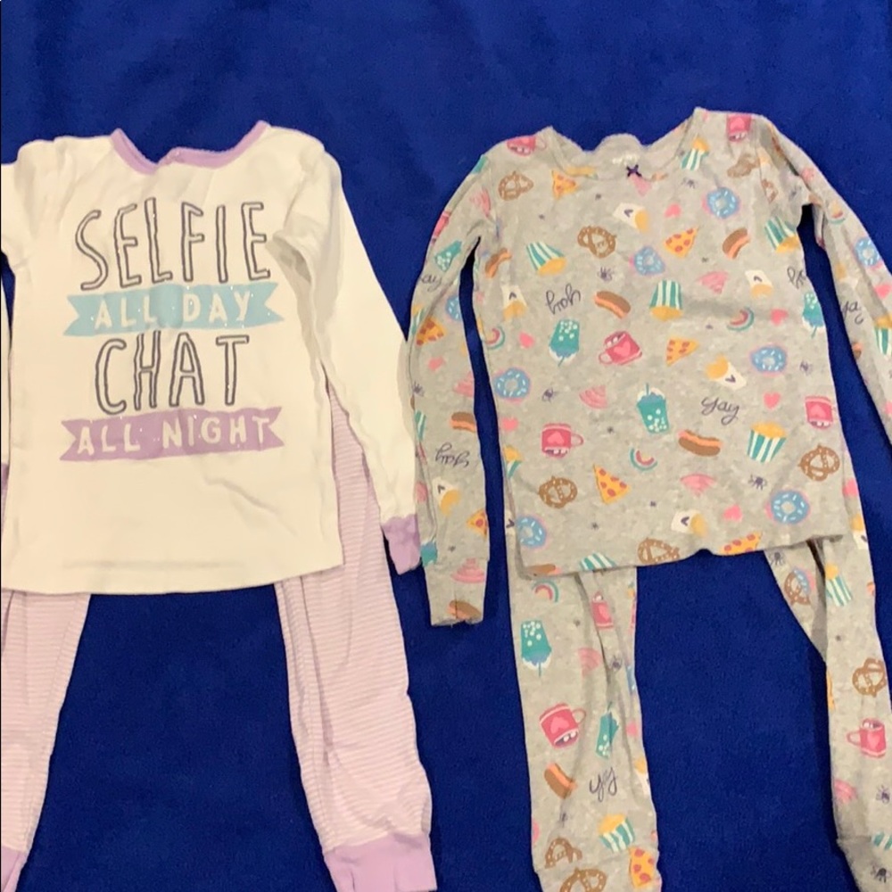 Carters long sleeve Pajamas set of 2